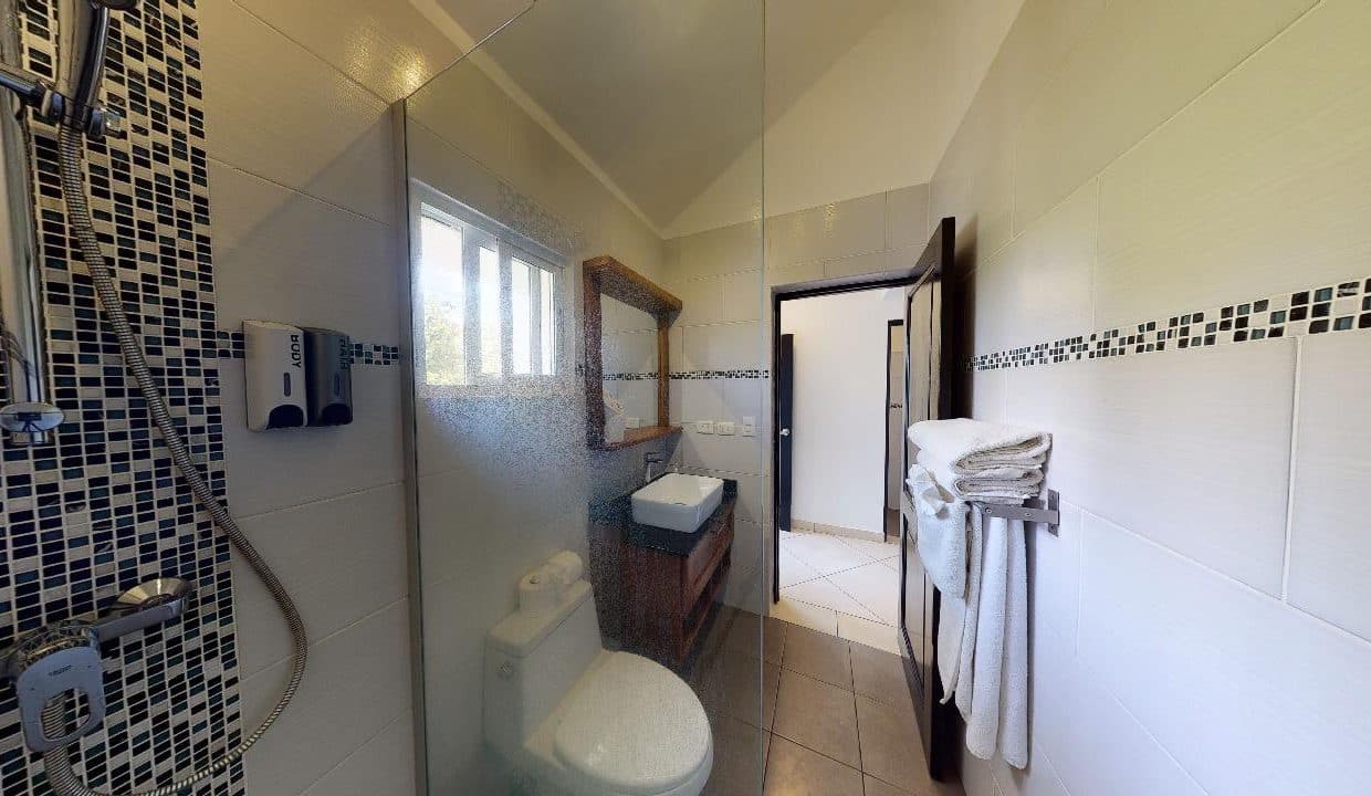 2-Bed-Apartment-Bahia-Residence-Bathroom