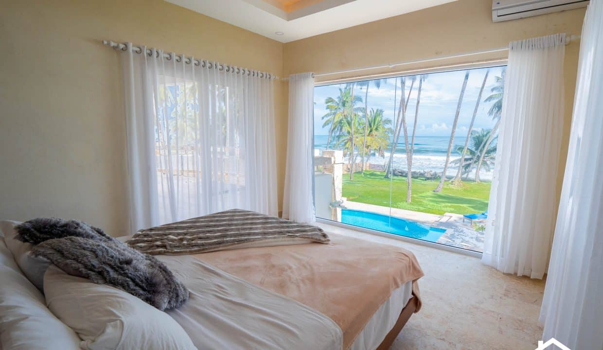 For Sale Beachfront house 5 bedroom- Villa For Sale - Land For Sale - RealtorDR For Sale Cabarete-Sosua-63