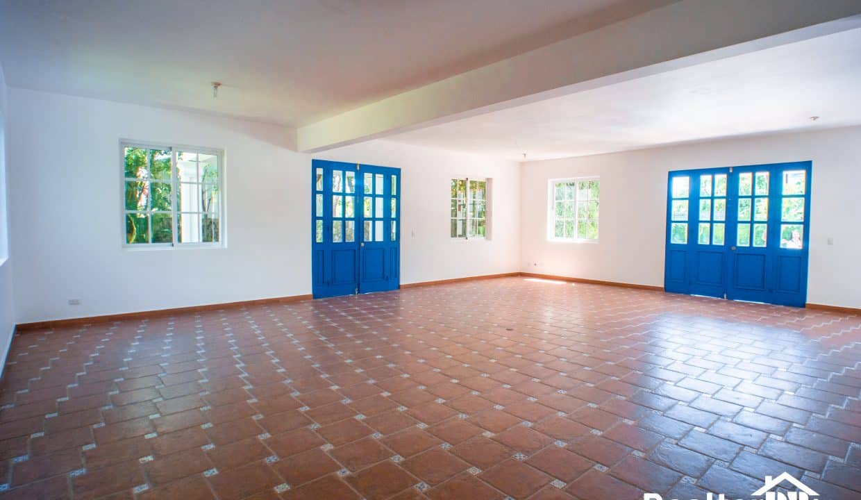 ForSaleHouseinPuertoPlayaBayardoRealtorDR-17