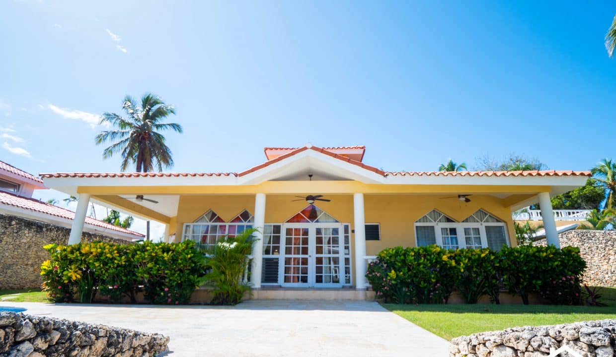 For Sale 3 bedroom House in Cabarete- Villa For Sale - Land For Sale - RealtorDR For Sale Cabarete-Sosua Dominican Republic_