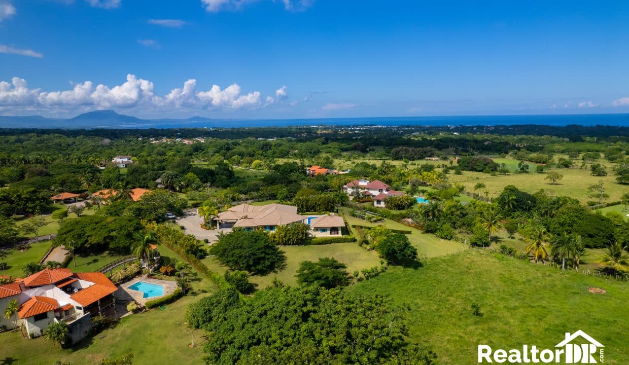 For Sale Beachfront house 4 bedroom- Villa For Sale - Land For Sale - RealtorDR For Sale Cabarete-Sosua Dominican Republic_-11