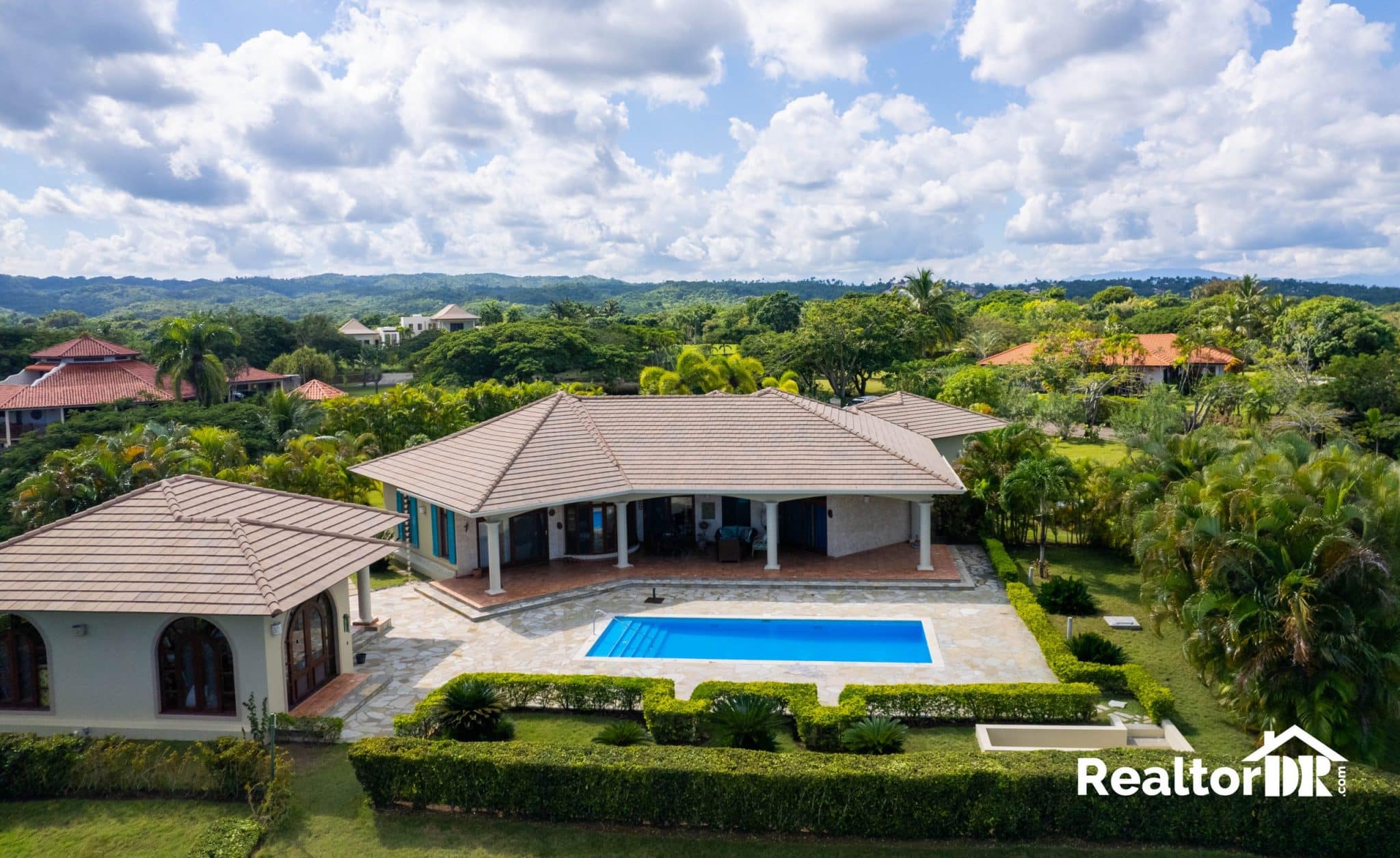 Ocean Breezes and Panoramic Views – Your Countryside Oasis in El Choco!