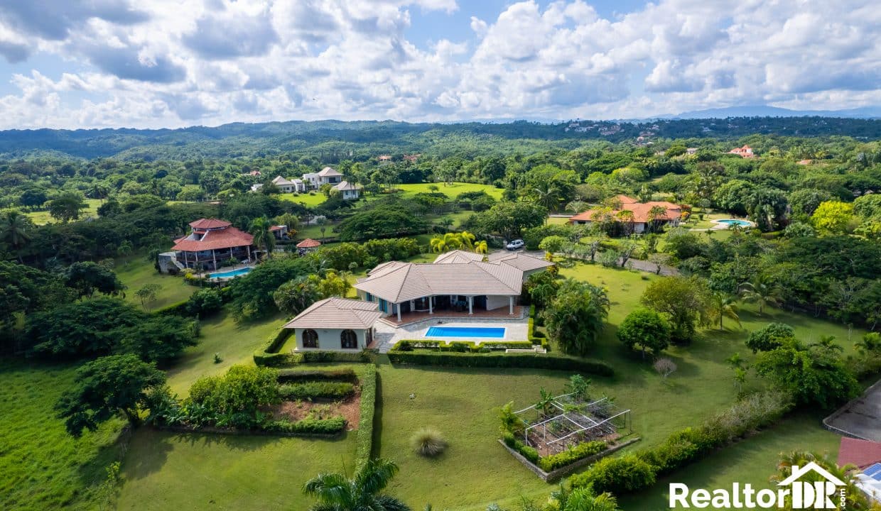 For Sale Beachfront house 4 bedroom- Villa For Sale - Land For Sale - RealtorDR For Sale Cabarete-Sosua Dominican Republic_-3