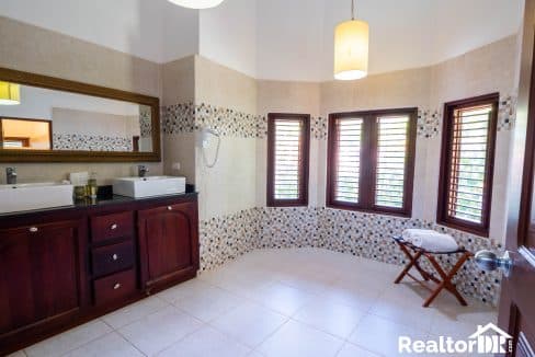 For Sale Beachfront house 4 bedroom- Villa For Sale - Land For Sale - RealtorDR For Sale Cabarete-Sosua Dominican Republic_-36