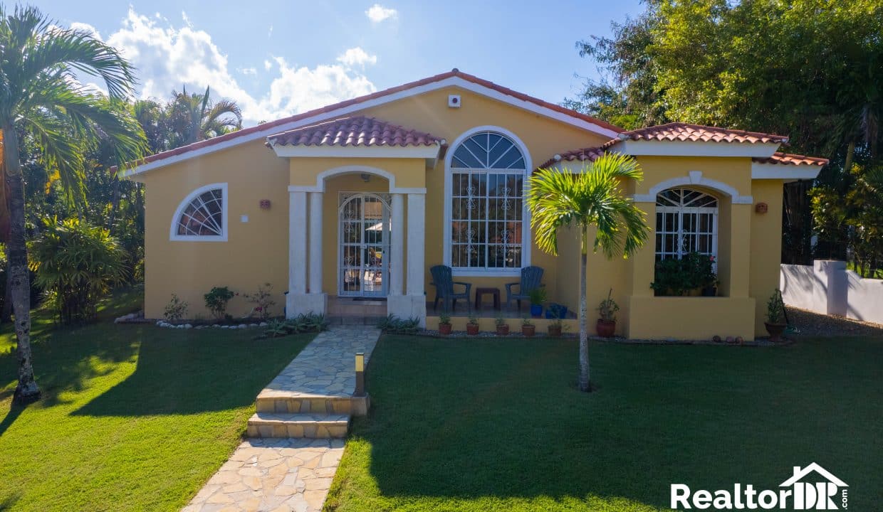 For Sale house 2 bedroom- Villa For Sale - Land For Sale - RealtorDR For Sale Cabarete-Sosua Dominican Republic_-2