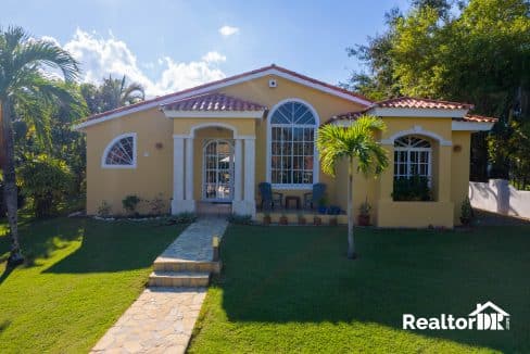 For Sale house 2 bedroom- Villa For Sale - Land For Sale - RealtorDR For Sale Cabarete-Sosua Dominican Republic_-2