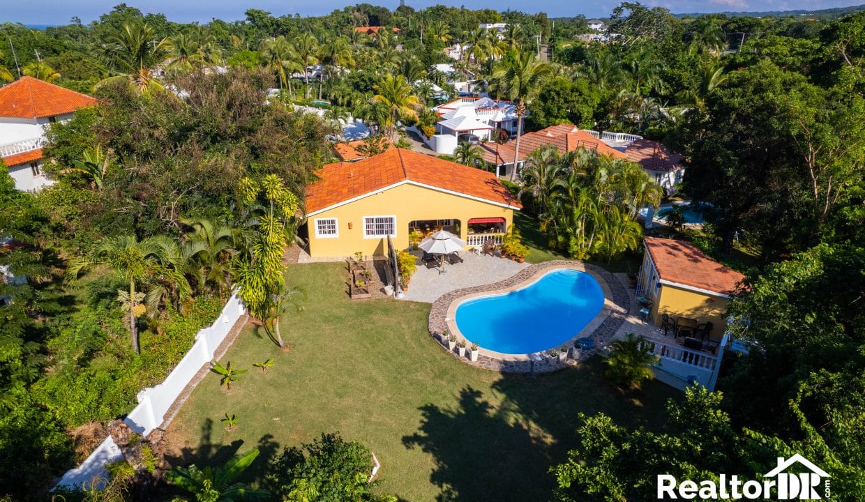 For Sale house 2 bedroom- Villa For Sale - Land For Sale - RealtorDR For Sale Cabarete-Sosua Dominican Republic_-3