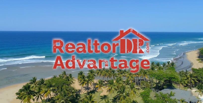 House Hispanola 3 bedrooms, 3.5 baths, 3 parking spaces