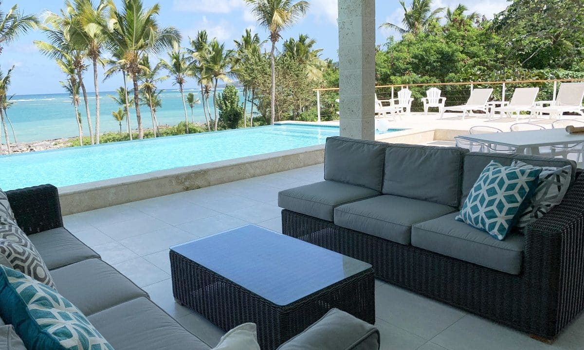 10-Relax-Ocean-Front-Terrace