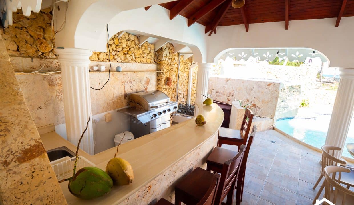 6 bedroom house in cabarete For Sale in sosua- Land - Apartment - RealtorDR-14