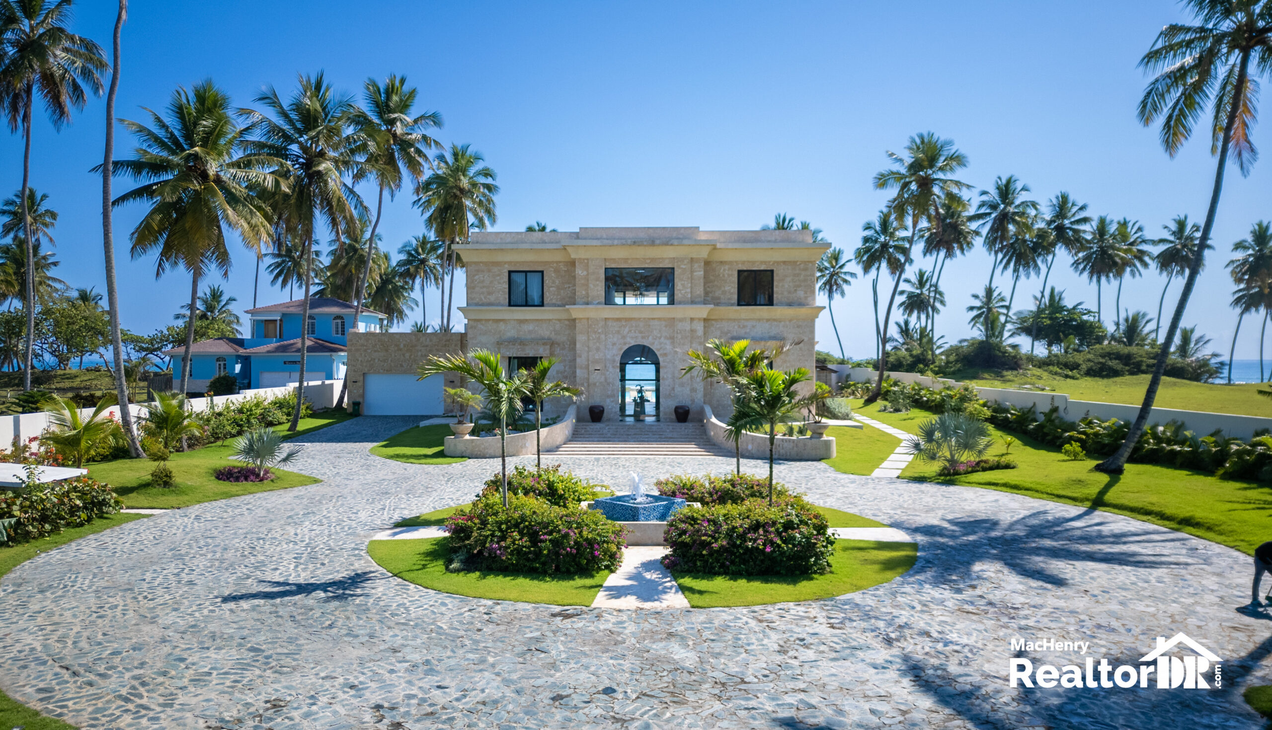 Curated visual reference: Luxury Beachfront Villas With Electronic Gates And Private Pool Reference: Luxury Beachfront Villa Exquisite Coralina Stone Retreat With Private Pool