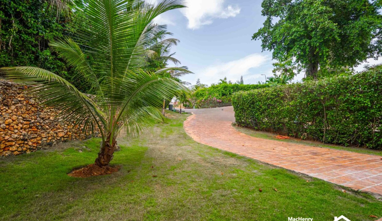 PROPERTIES FOR SALE IN DOMINICAN REPUBLIC-2 (Canva-edited)