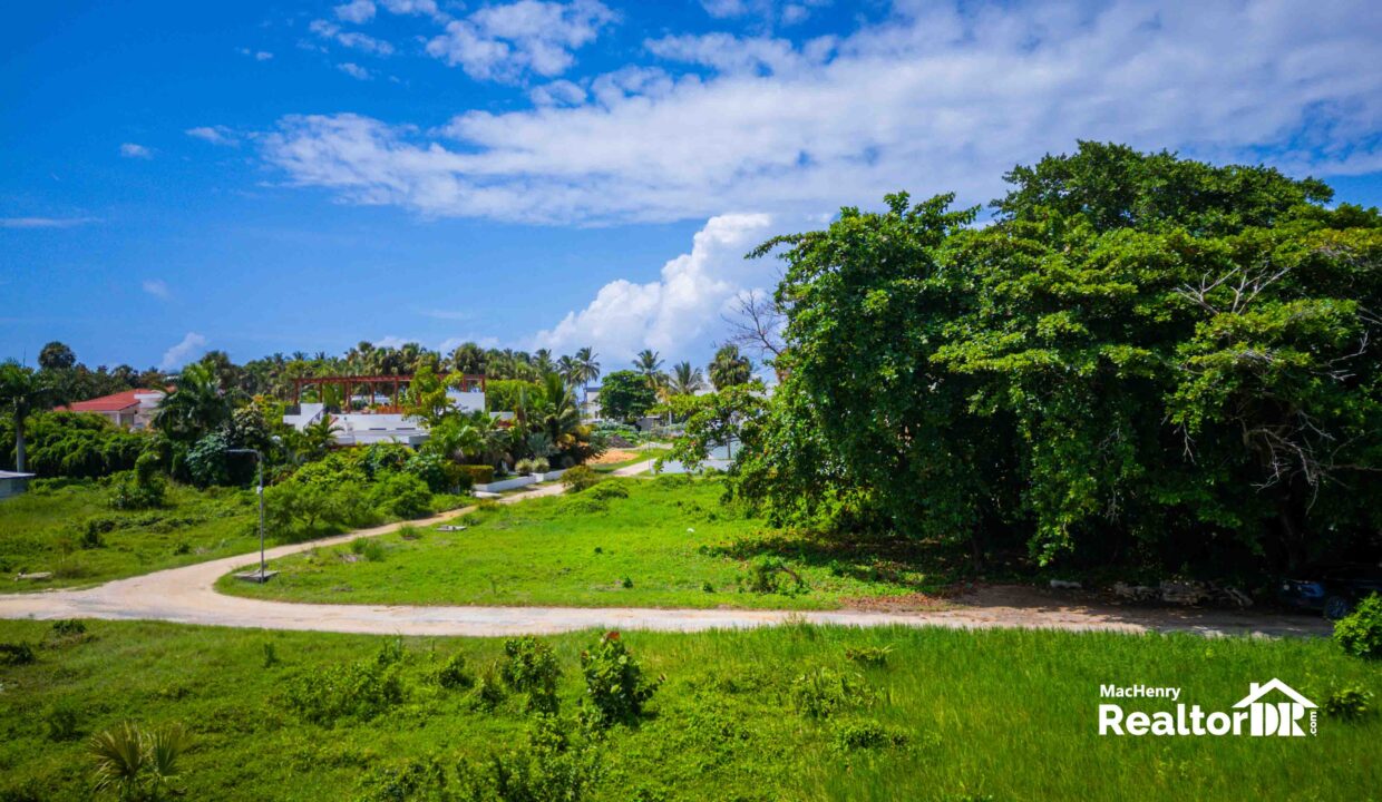 _PROPERTIES FOR SALE - PLAYA-ENCUENTRO-FOR-SALE-VILLA-LAND-APARTMENTS-CONDOS-STUDI-HOUSE-REALTORDR-SOSUA-PUERTO-PLATA-CABARETE-PUNTA-CANA-LAS-TERRENAS-PROPERTIES-FOR-SALE-BUYING