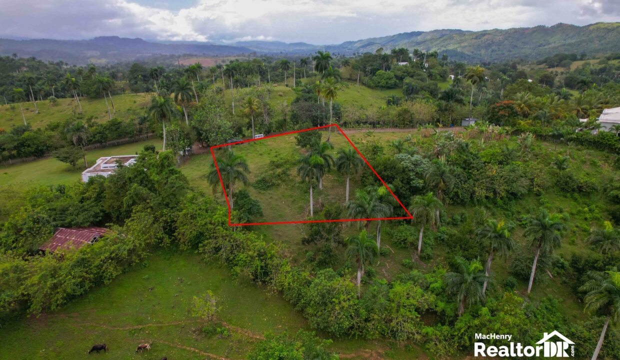 LAND FOR SALE IN SOSUA,CABARETE PUERTO PLATA - REALTORDR-9 (Canva-edited)