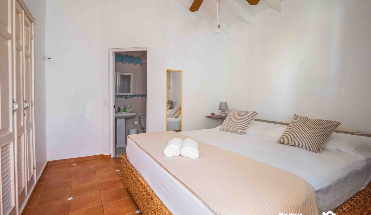 6 bedroom house in cabarete For Sale in sosua- Land - Apartment - RealtorDR-28