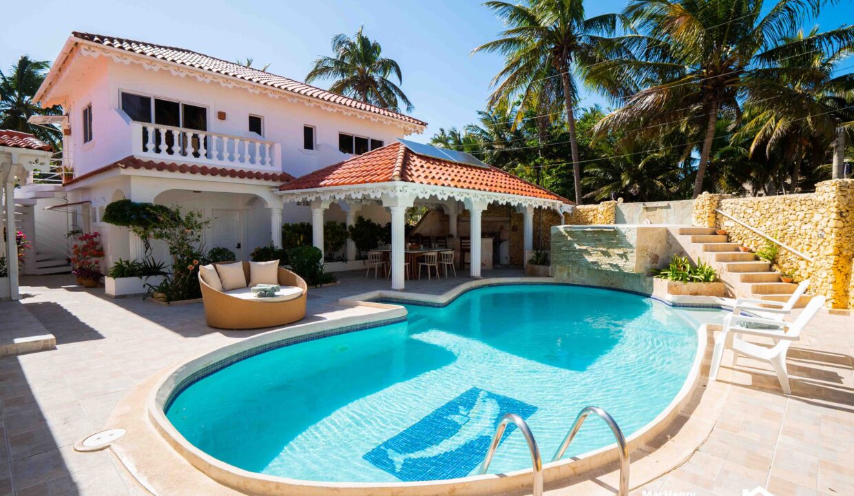 6 bedroom house in cabarete For Sale in sosua- Land - Apartment - RealtorDR-9