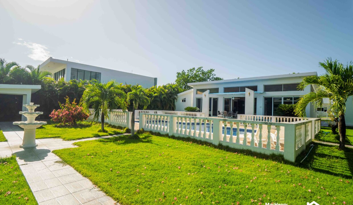 APARTMENT FOR RENT IN THE CENTER OF CABARETE IN DOMINICAN REPUBLIC - AIRBNB-13