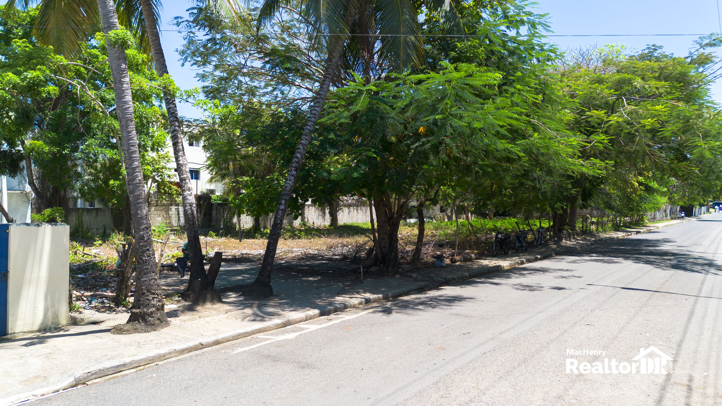 PRIME COMMERCIAL LOTS FOR SALE IN CENTRAL SOSUA 📍 HIGH-TRAFFIC INVESTMENT OPPORTUNITY