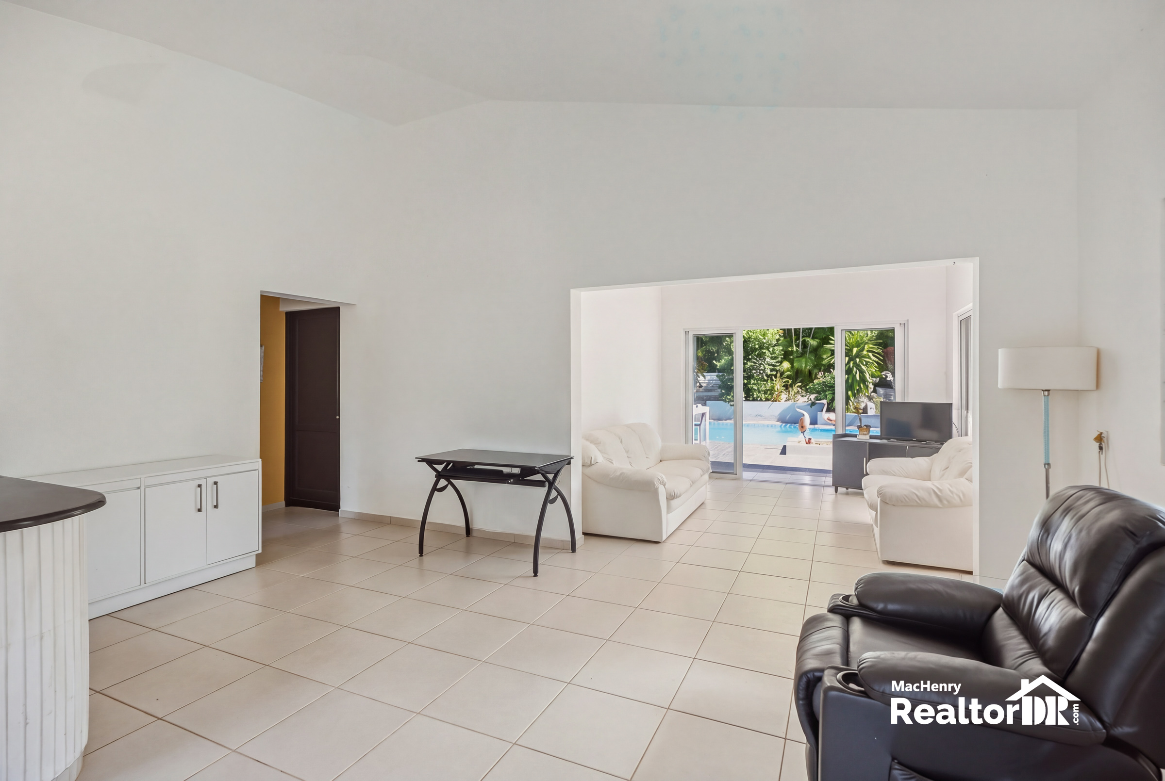 2-BEDROOM VILLA WITH PRIVATE POOL & YARD IN SOSÚA 🏡 | RESIDENCIAL HISPANIOLA